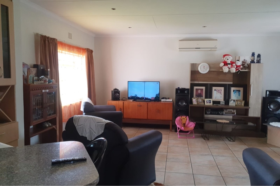 3 Bedroom Property for Sale in Vaalpark Free State